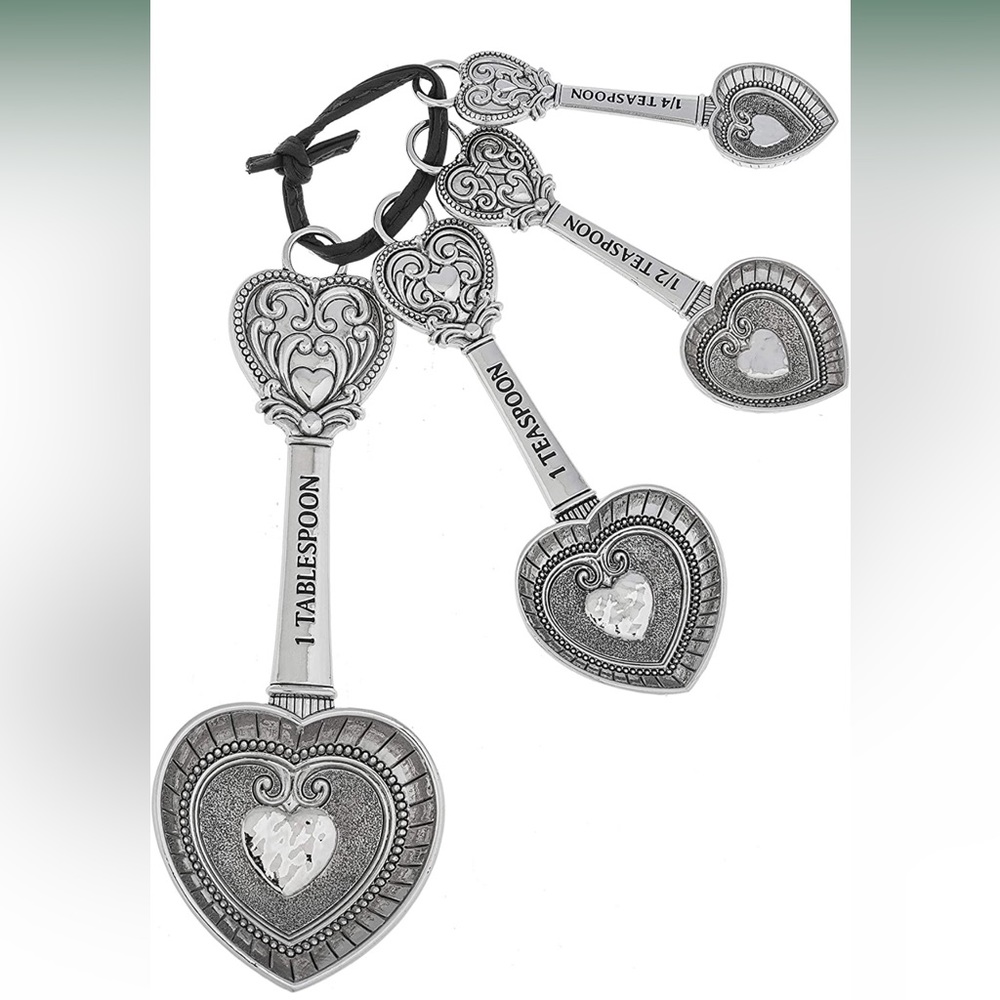 Heart measuring spoons